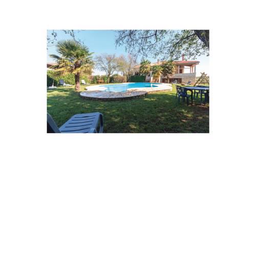 Apartment Valtura 61 with Outdoor Swimmingpool