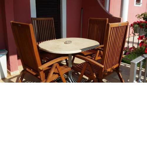 Apartment Varvari 17751a