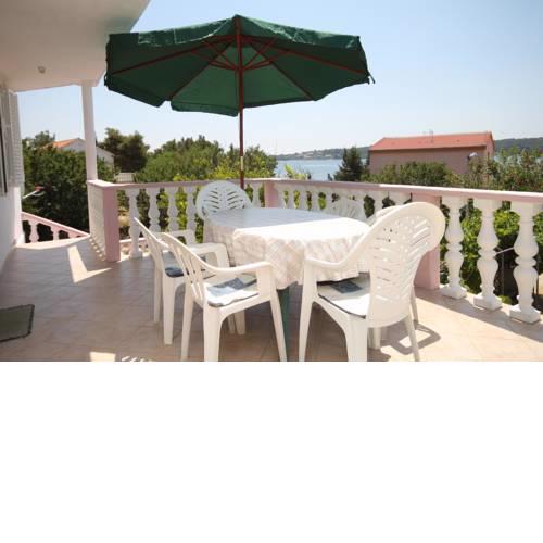Apartment Verunic 8104a
