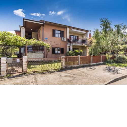 Apartment Vesna Komunela
