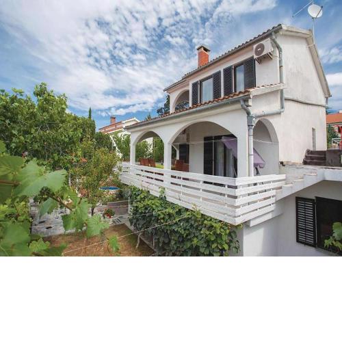 Apartment VESNA