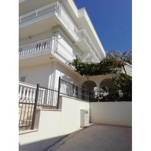 Apartment Villa Bajna