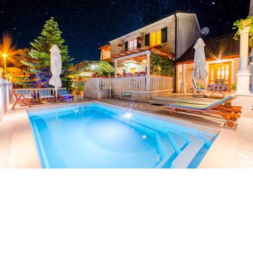 Apartment Villa Camellia - Adults Only