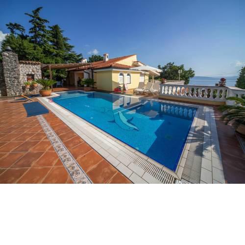 A Magnificent Villa Apartment Rijeka
