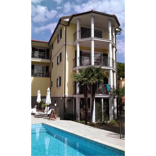 Apartment Villa Maria Opatija with swimming pool