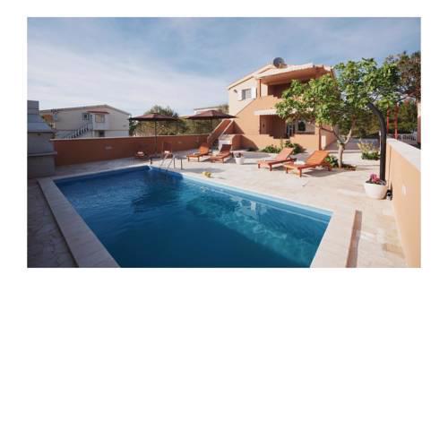 Apartment Vir 18
