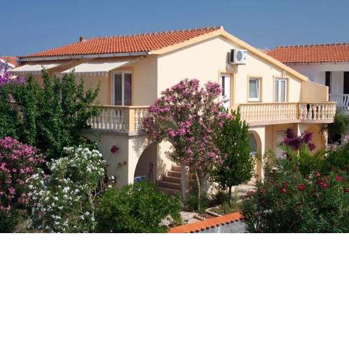 Apartment Vir 6