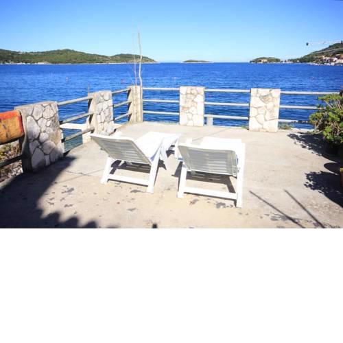Apartment Vis 8885a