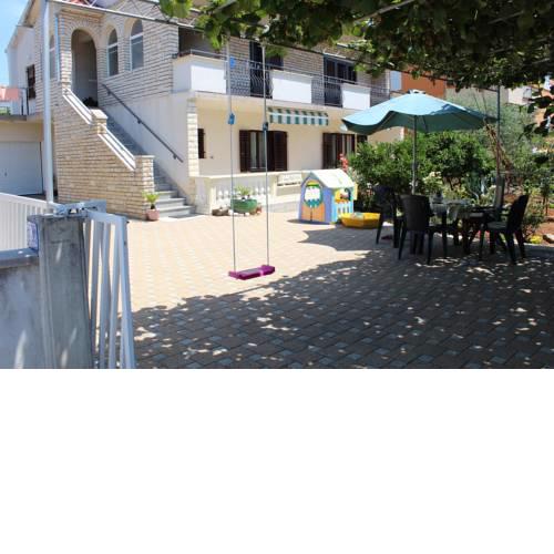 Apartment Višnja