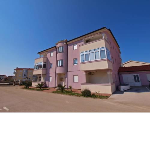 Apartment Vlado 1032