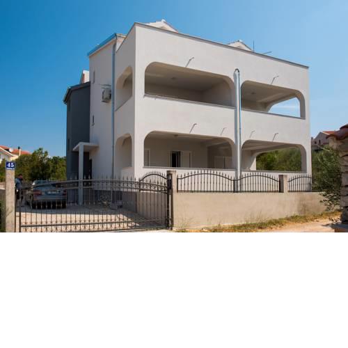 Apartment Vodice - Lovric