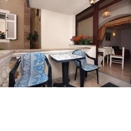 Apartment Vrbnik 5301a
