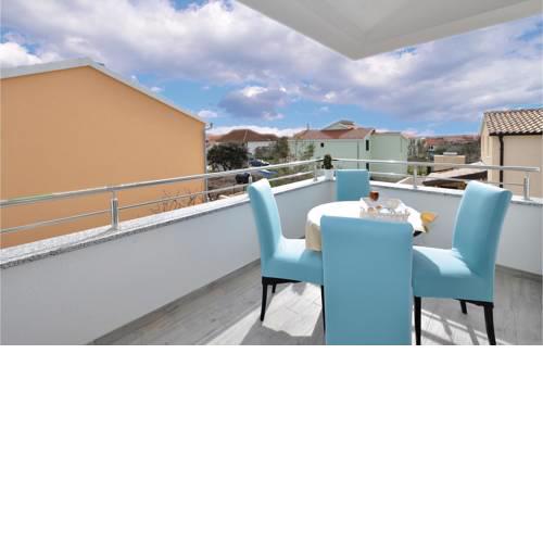Apartment Vrsi-Mulo 01