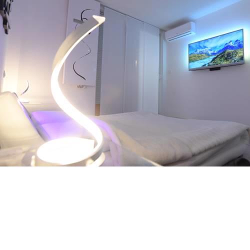 Apartment Wave - Infrared Sauna, Rainfall shower, Parking with video surveillance, Entry with PIN 0 - 24h, Book without credit card