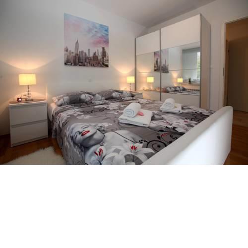 Apartment West