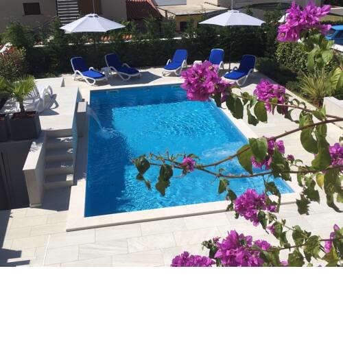 Apartment with pool, Villa Regina