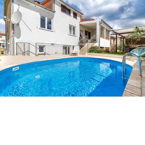 Apartment with privat Pool