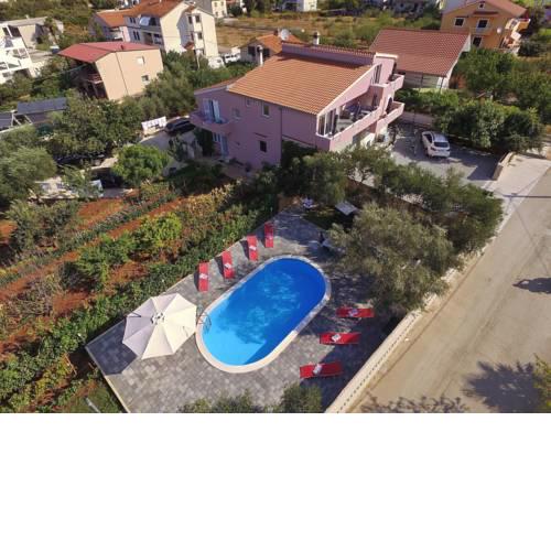 Apartment with private pool