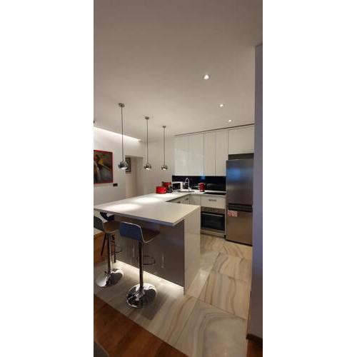 Apartment with Terrace and Gym K&L