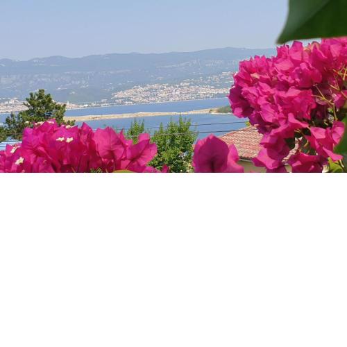 Apartment with two big terraces and balcony with amazing see view, near beach