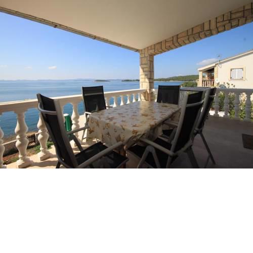 Apartment Zdrelac 8406a