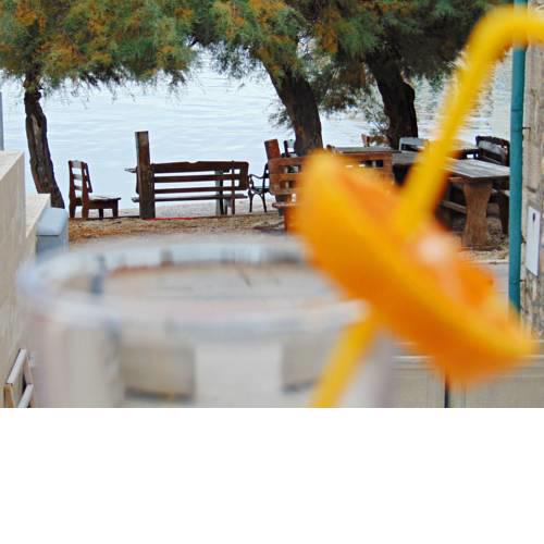 Apartment Zora near pebbled beach