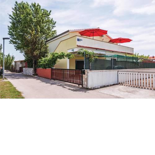 Apartment Zukve XIII ulica