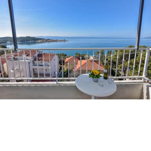 Apartments 40 m from Beach,Makarska