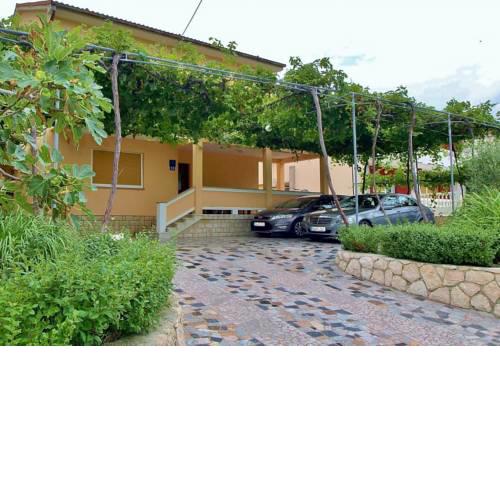 Apartments Ana
