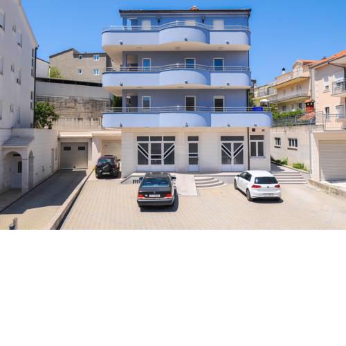 Apartments Anamarija