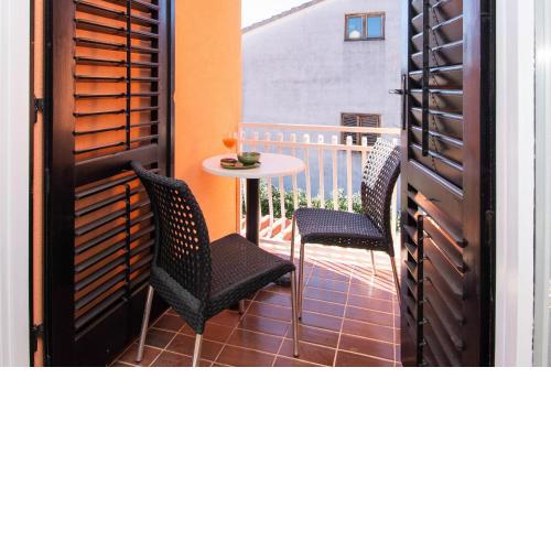 Apartments and Room Agiss with pool