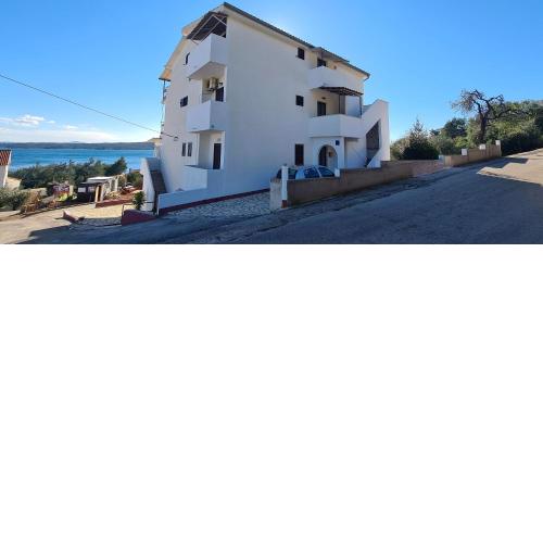 Apartments and Room Meri
