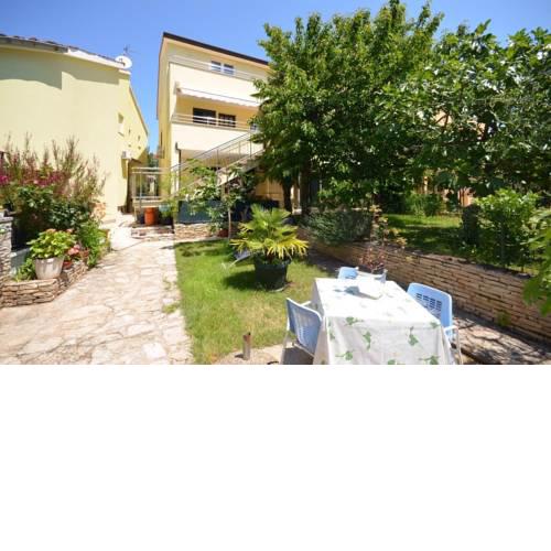 Apartments and Room Mirjana