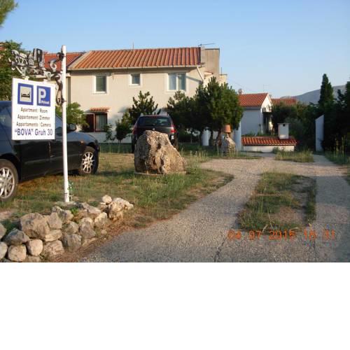Apartments and rooms Bova