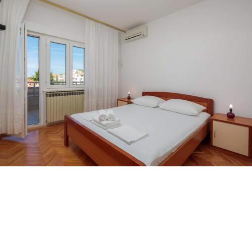 Apartments and rooms by the sea Duce, Omis - 18155