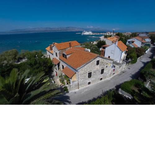 Apartments and rooms by the sea Supetar, Brac - 11497