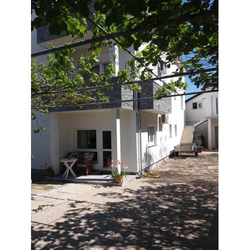 Apartments and Rooms Ivana