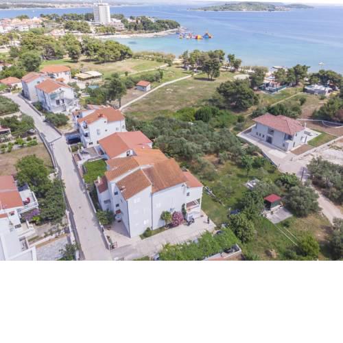 Apartments and Rooms On the Beach