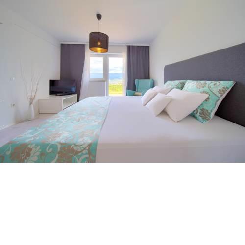 Apartments and Rooms Katarina