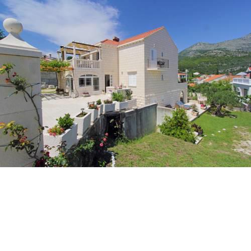 Apartments and Rooms Nine
