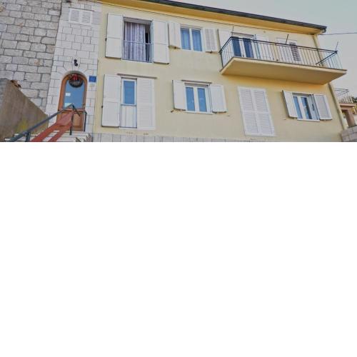 Apartments and rooms Tereza - in center