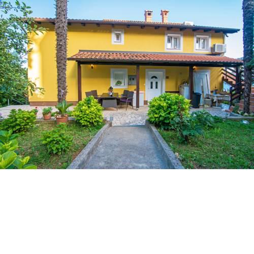 Apartments and Rooms Vila Irma