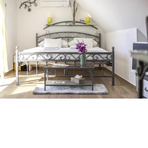 Apartments and Rooms Villa Erede