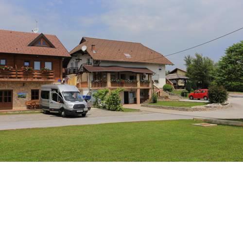 Apartments and rooms with a swimming pool Grabovac, Plitvice - 17514