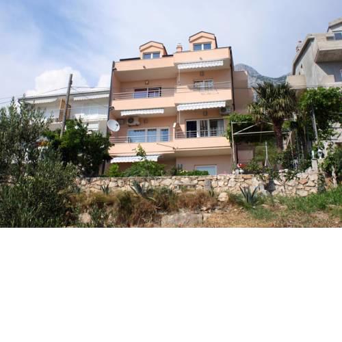 Apartments and rooms with a swimming pool Makarska - 6643