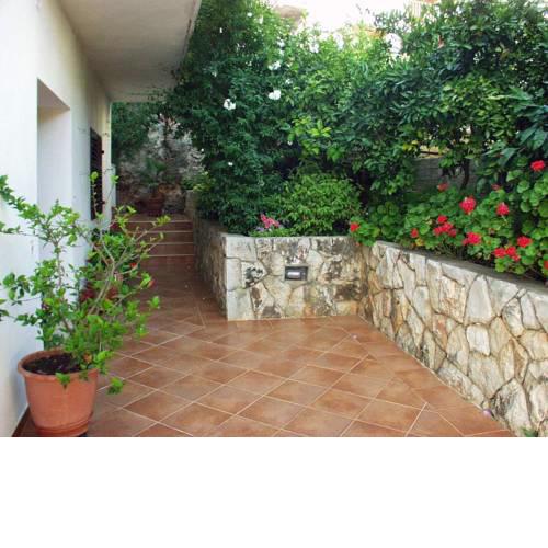 Apartments and rooms with parking space Jelsa, Hvar - 4640