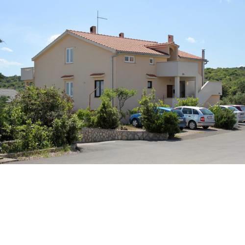 Rooms with a parking space Krk - 5360