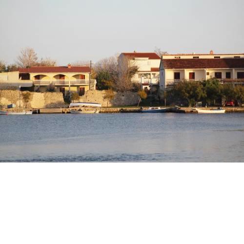 Apartments and rooms with parking space Nin, Zadar - 5805