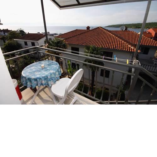 Apartments and rooms with parking space Njivice, Krk - 408