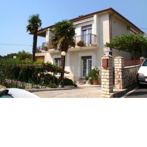 Apartments and rooms with parking space Novi Vinodolski - 2350